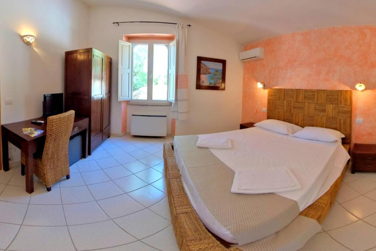 Hotel Villa Cedrino 3*